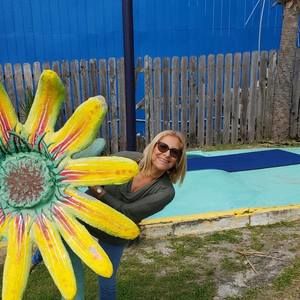 Meet your Posher, Rina